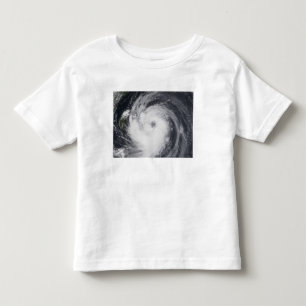 Taifun Chaba im Western pazifischen Ozean Kleinkind T-shirt
