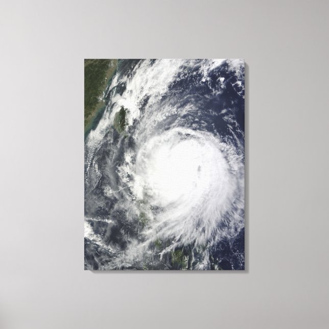 Taifun Lupit vor den Philippinen Leinwanddruck (Vorderseite)