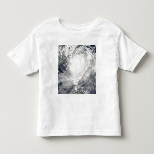 Taifun Morakot über Taiwan Kleinkind T-shirt (Vorderseite)