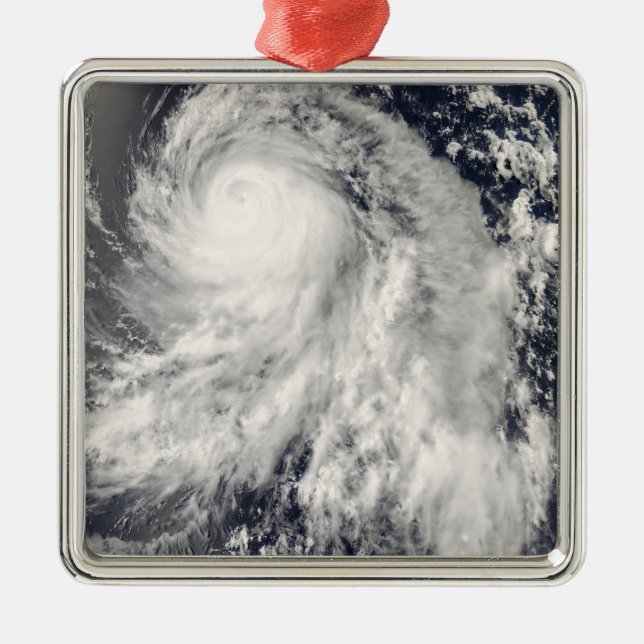 Taifun Nakri vor Japan Silbernes Ornament (Vorne)