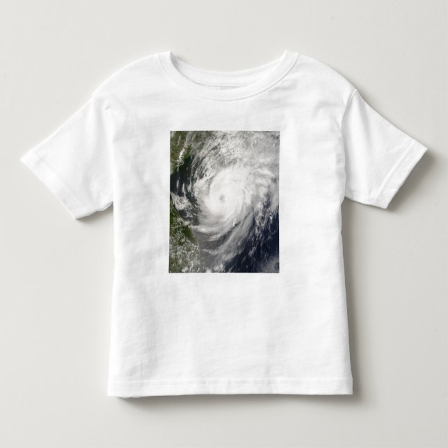 Taifun Neoguri nähert sich der China Kleinkind T-shirt (Vorderseite)