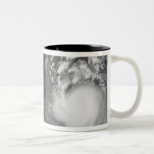 Taifun Saomai und tropischer Sturm Bopha Zweifarbige Tasse