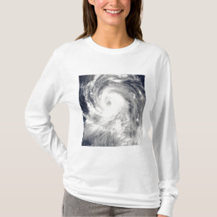 Taifun Tingting über dem NordMariana Isla T-Shirt