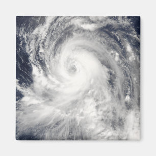 Taifun Tingting über der Insel Nord-Mariana Magnet