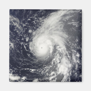 Taifun Vamco im Pazifik Magnet