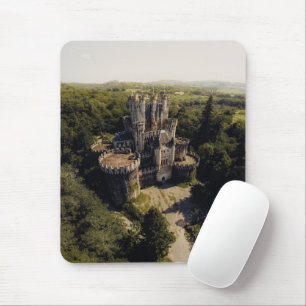 Tall Gray Stone Burg im Grün Mousepad