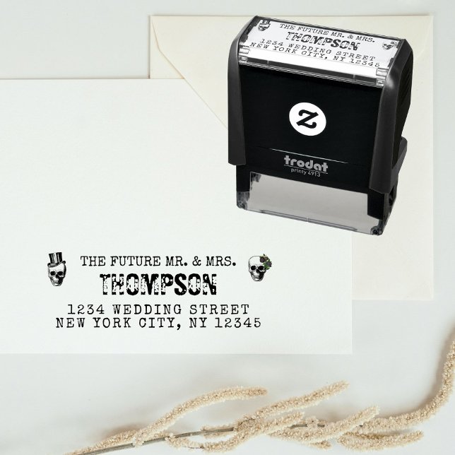 Tampon Auto-encreur Allocution de retour Gothique Avenir M. Mme la Mar (Gothic Return Address Future Mr. Mrs. Wedding Self-inking Stamp)