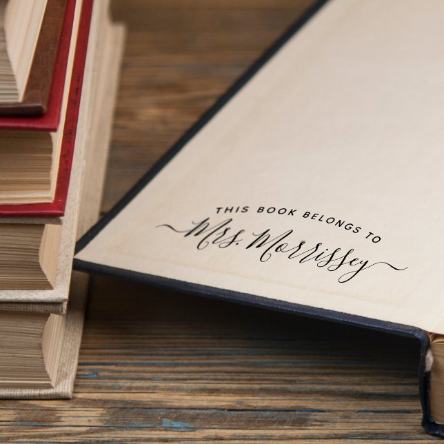 Tampon Auto-encreur Ce livre appartient à Nom écrit à la main (This Book Belongs To Handwritten Script Name Self-inking Stamp)