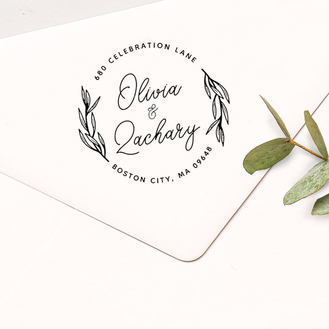 Tampons Encreurs Adresse Mariage circulaire de script moderne (Modern Script Circular Wedding Address Rubber Stamp)