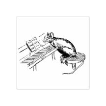 Rat drôle sur outil Jouer au piano