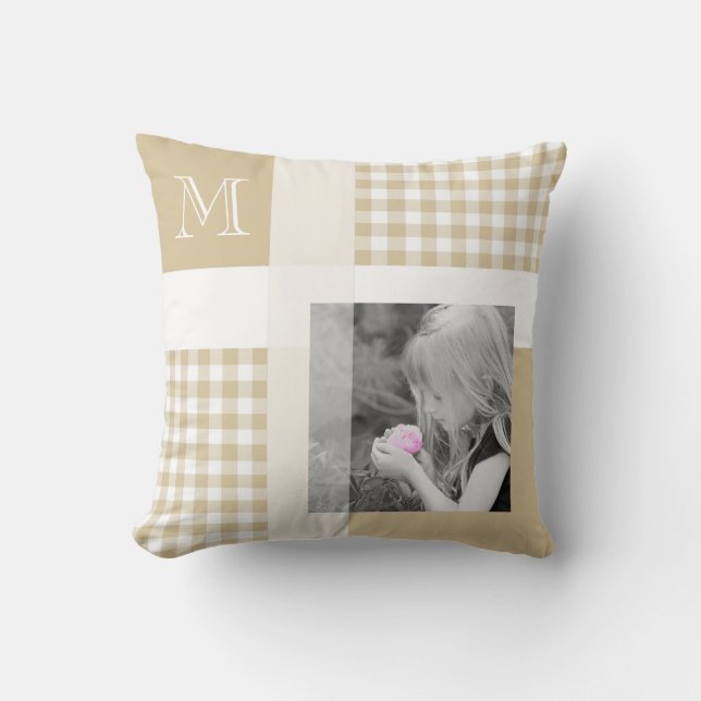 Tan Add your Foto Gingham Modern Brown Monogram Kissen (Vorderseite)