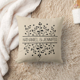Tan & Black Floral Frame Monogram Wedding Kissen
