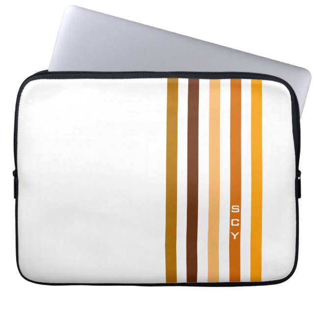Tan Brown Orange Vertikal Stripes Monogramm Laptopschutzhülle (Vorderseite)