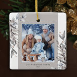 Tan & Grey Winter Foliage Foto Weihnachten Keramikornament<br><div class="desc">Dieses Foto Weihnachtsschmuck mit gedämpftem Bräunen und grauem Aquarell im Winter. Dieses elegante Weihnachtsschmuck wird mit Ihrem Foto persönlich gestaltet.</div>