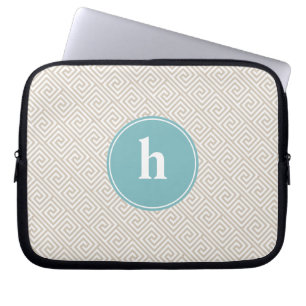 Tan und Aqua Griechisches Schlüsselmuster Monogram Laptopschutzhülle