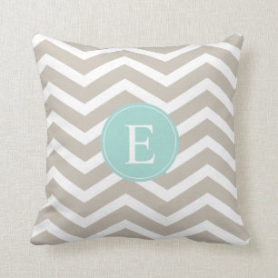 Tan White Zickzack Aquamarin Monogram Kissen