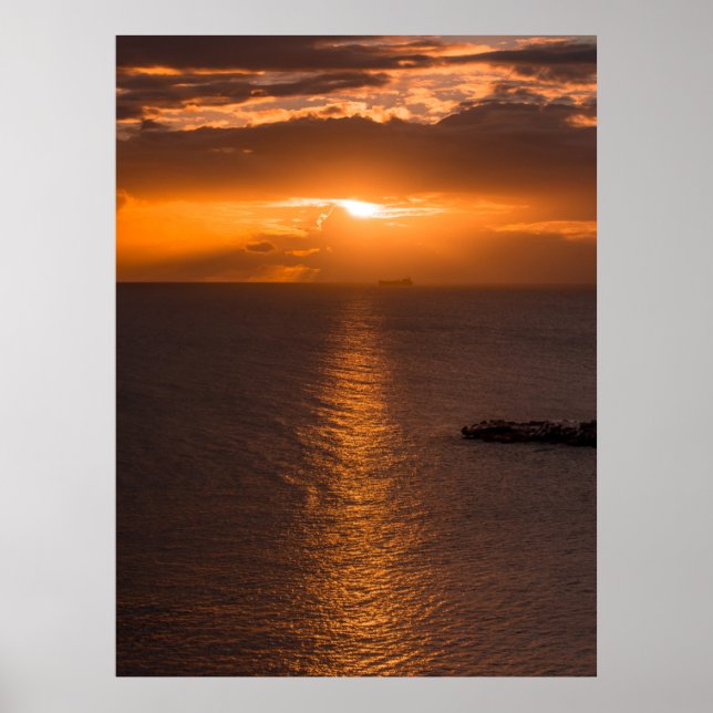 Tankschiff bei Sonnenuntergang im Atlantik Poster (Vorne)