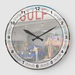 Tankstelle - Die große amerikanische Reise 1939 Wanduhr
