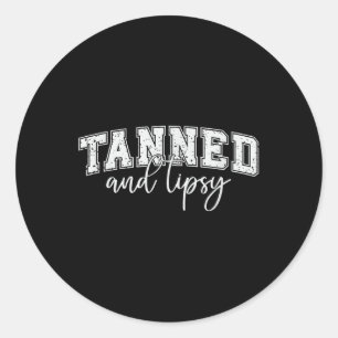 Tanned and Tipsy Summer Beach Vibes Runder Aufkleber