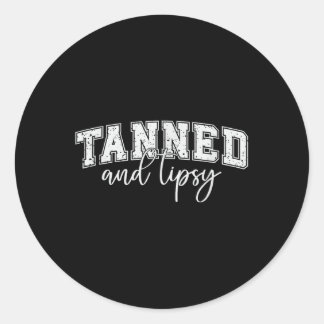 Tanned and Tipsy Summer Beach Vibes Runder Aufkleber