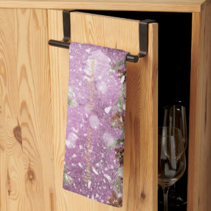 Tannenzweige mit Zapfen im Schnee Geschirrtuch