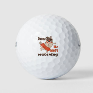 Tanz wie niemand sieht gürteligen Mops Hund zu Golfball