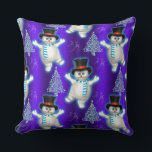 Tanzen Snowman Christmas Blue Kissen<br><div class="desc">Dieses niedliche, blaue Weihnachtskissen wird Ihre Weihnachtsdekoration mit einer farbenfrohen und festlichen Touch versehen. Das Design besticht durch einen skurrilen, tanzenden Schneemann mit Top-Hut und gestreiftem Schal, umgeben von silbernen Weihnachtsbäumen und Schnee auf hübschem blauen Hintergrund. Auf der anderen Seite befindet sich ein kleineres Schneemodell für ein wenig Abwechslung, sodass...</div>