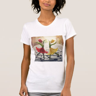 Tanzende Tulpen T-Shirt