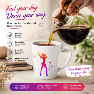 Tanzendes Anime-Mädchen mit Noten – Cool K-Pop Milchtasse