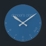 Tanzeruhr Classic Blue Runde Wanduhr<br><div class="desc">Funny Clock,  die beste Idee für ein Geschenk. : ) 2020 Farbinspirierter Gegenstand.</div>