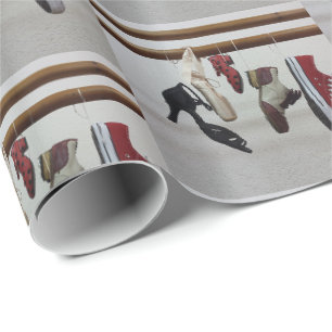 Tanzschuhe, die von der Rod-gedruckten Geschenkwra Geschenkpapier