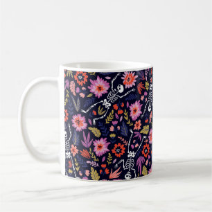 Tanzskelette im Blumengartenmuster Kaffeetasse