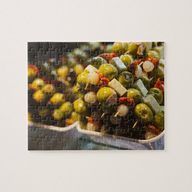 Tapas aus gefüllten Oliven (Horizontal)