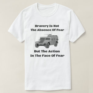 Tapferkeit ist nicht das Fehlen Furcht aber Aktion T-Shirt