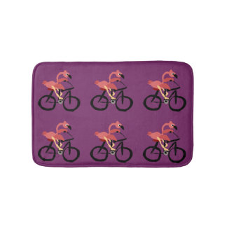 Tapis De Bain Bicyclette rose drôle d'équitation de Flamant rose