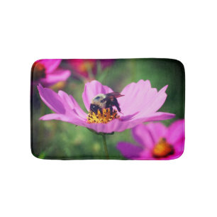 Tapis De Bain Bumble Bee On Rose Cosmos Flower Close Up