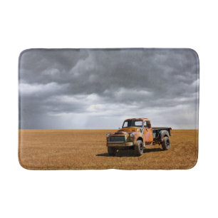 Tapis De Bain Fermes Vieux camion en campagne
