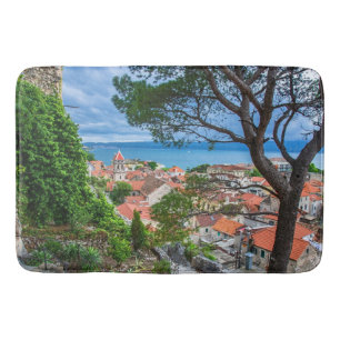 Tapis De Bain La ville croate d'Omis.