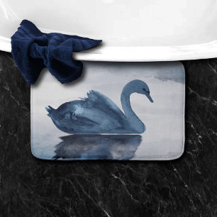 Tapis De Bain Misty Reflections   Moody Dusty Blue Swan sur le l