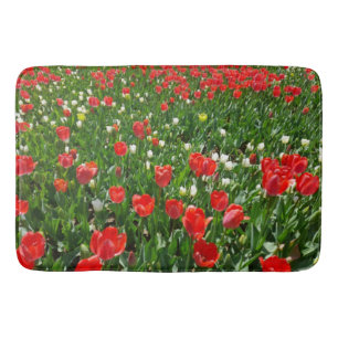 Tapis De Bain Red Tulip Flower Field Nature Photographie