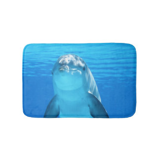 Tapis De Bain Un joli dauphin marin en mer Bleue