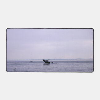 Tapis de bureau avec baleine à bosse