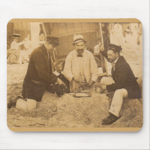 Tapis De Souris 1914 fun on the beach in Germany