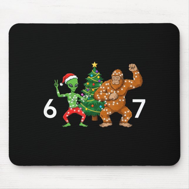 Tapis De Souris 6 7 Meme Christmas Alien Sasquatch Six Seven Fun  (Devant)