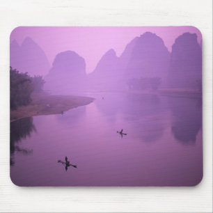 Tapis De Souris Asie, Chine, Guanxi, Yangshou. Pêcheurs sur radeau