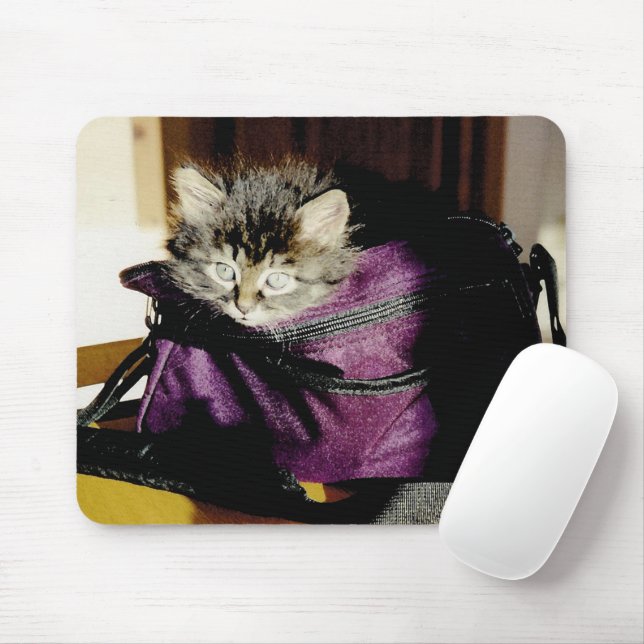 Tapis De Souris Awake Kitten Dans Un Bourgogne (Avec souris)