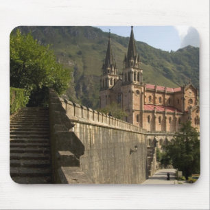 Tapis De Souris Basilique de Covadonga, nord-ouest de l'Espagne.