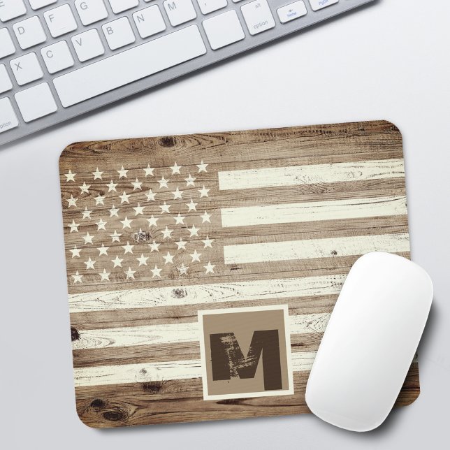 Tapis De Souris Bois rustique USA Drapeau Monogramme (Rustic Wood USA Flag Monogram Mouse Pad)