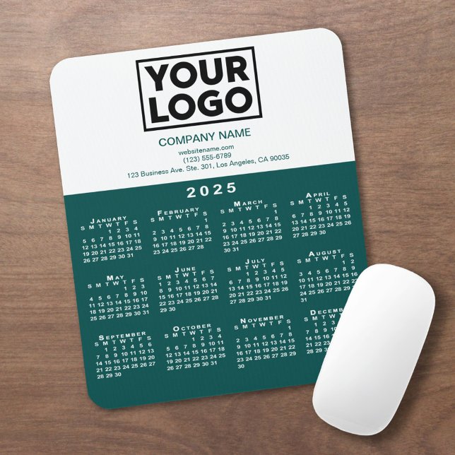 Tapis De Souris Calendrier 2025 Entreprise Logo et texte Turquoise (2025 Calendar Company Logo and Text Teal White Mouse Pad in situ)