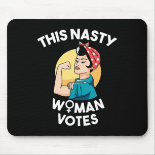 Tapis De Souris Cette femme méchante vote féministe pour Biden et 